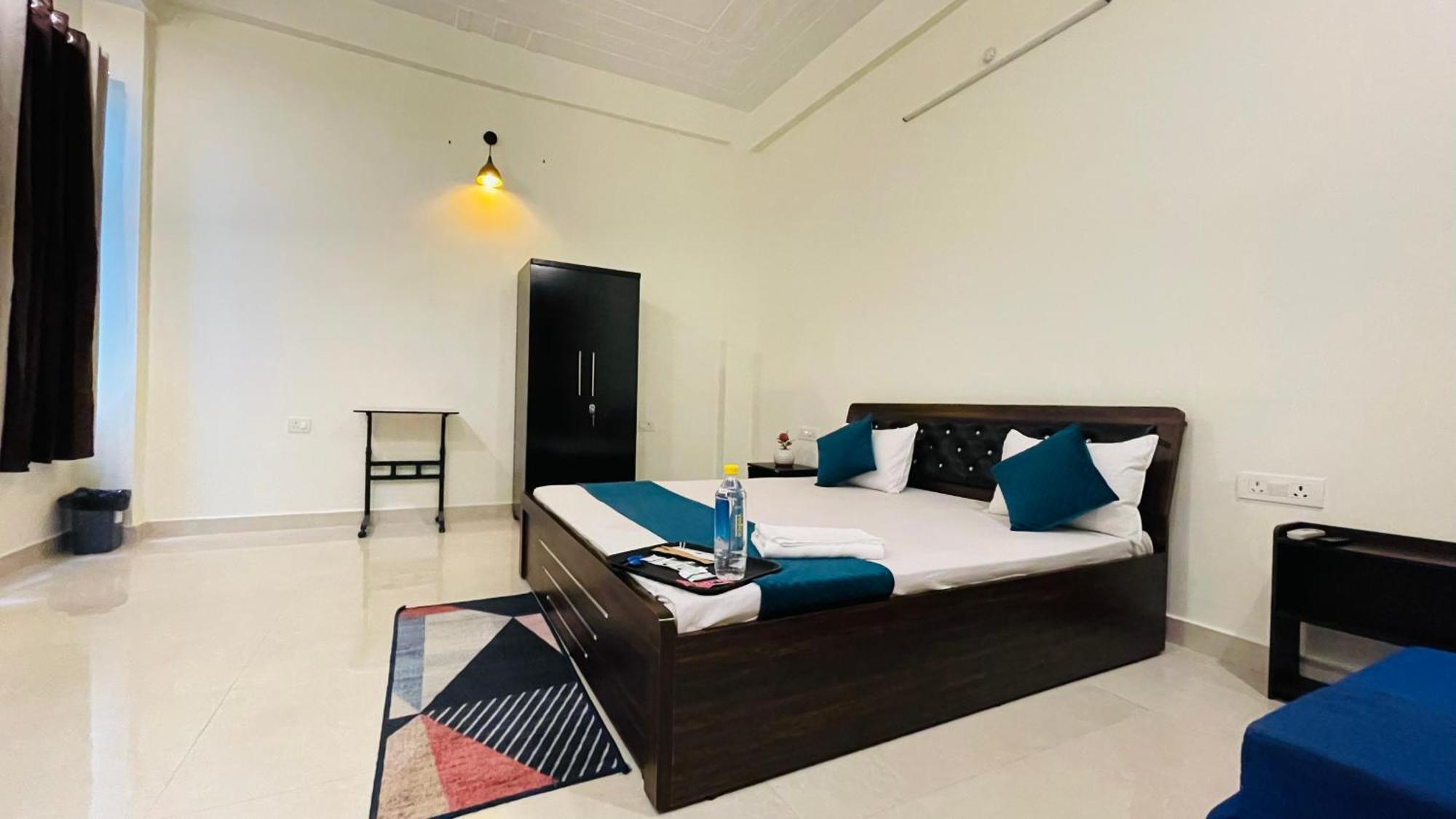 Atulyam Stays Sushant Golf City Lucknow Bagian luar foto