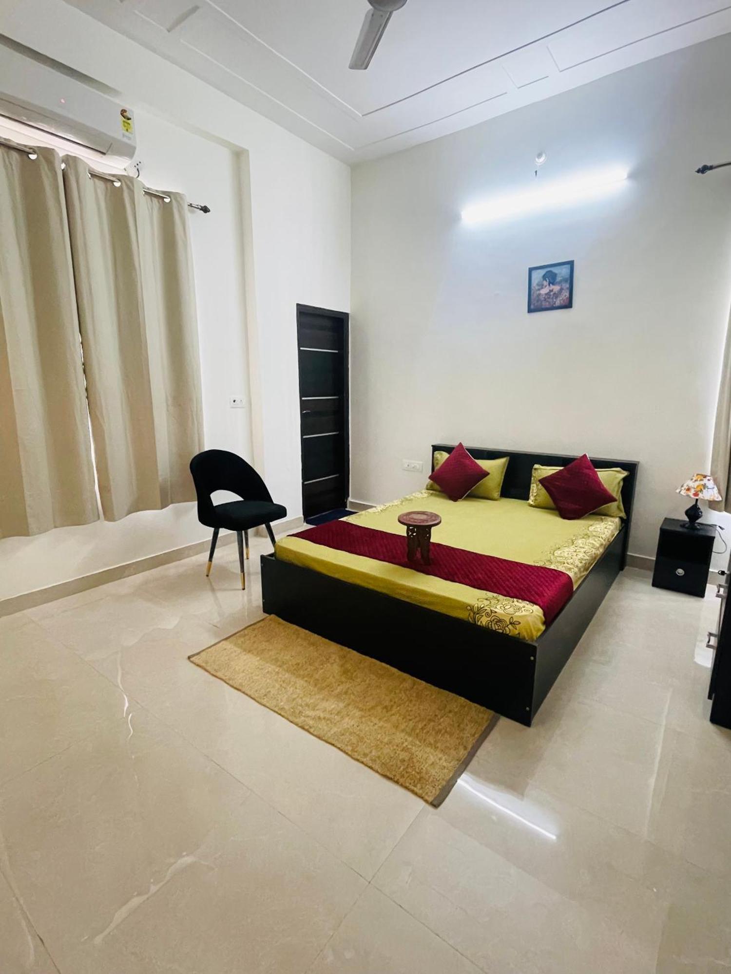 Atulyam Stays Sushant Golf City Lucknow Bagian luar foto