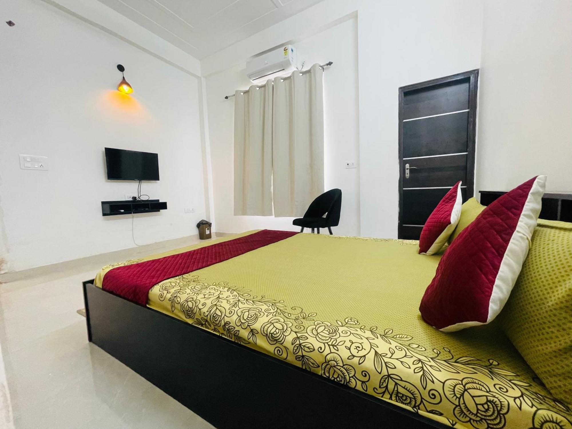 Atulyam Stays Sushant Golf City Lucknow Bagian luar foto