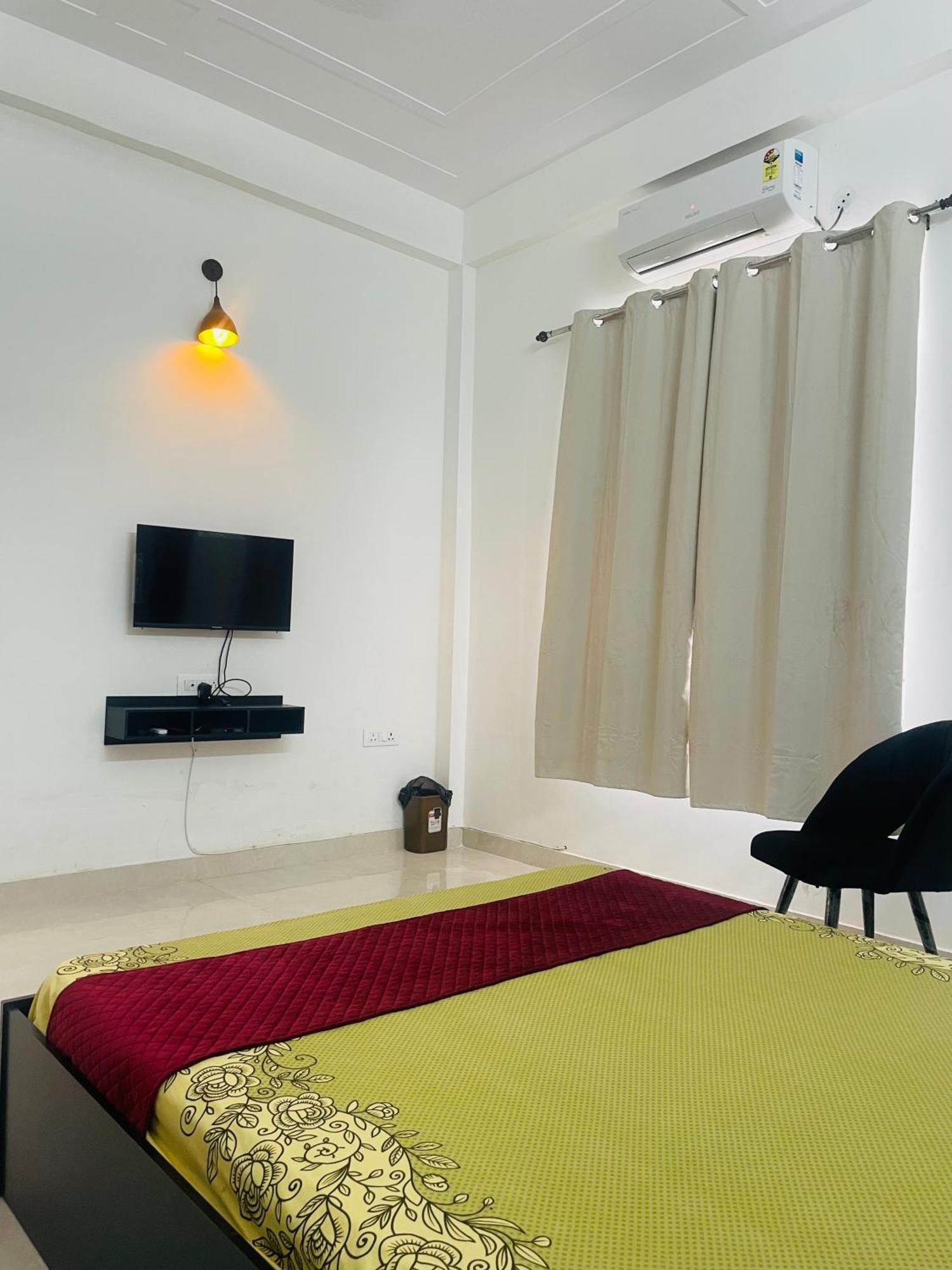 Atulyam Stays Sushant Golf City Lucknow Bagian luar foto