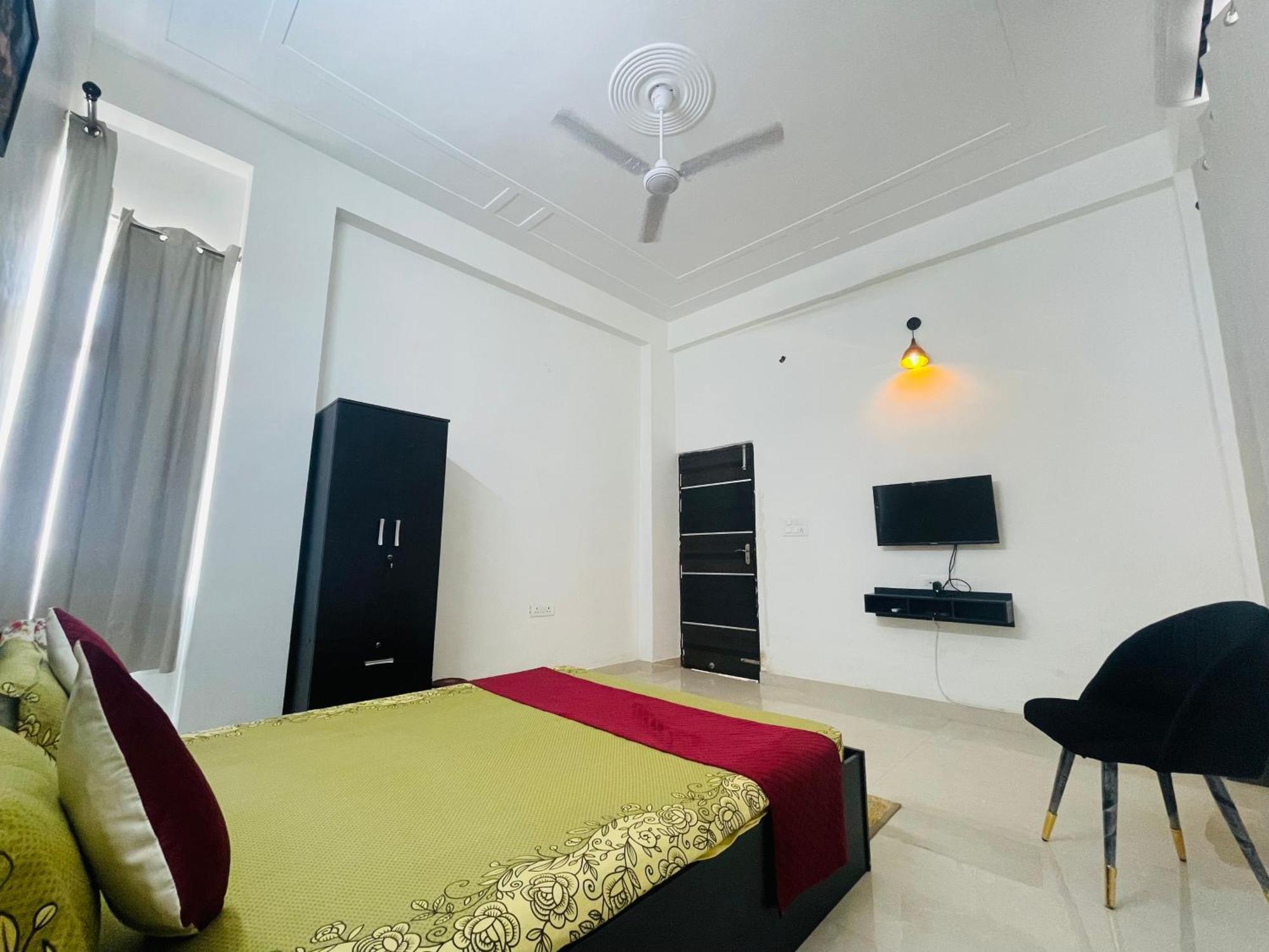 Atulyam Stays Sushant Golf City Lucknow Bagian luar foto