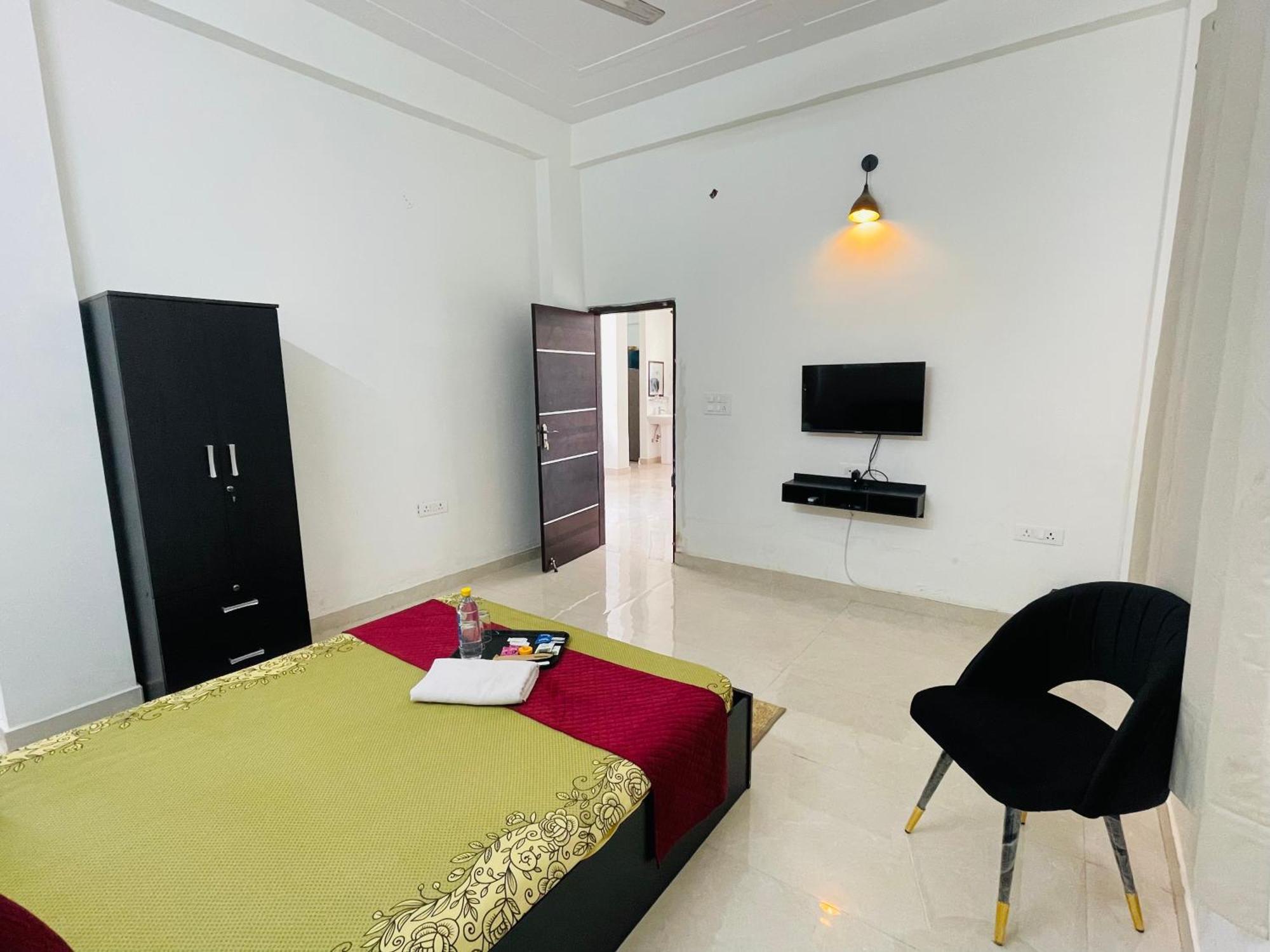 Atulyam Stays Sushant Golf City Lucknow Bagian luar foto