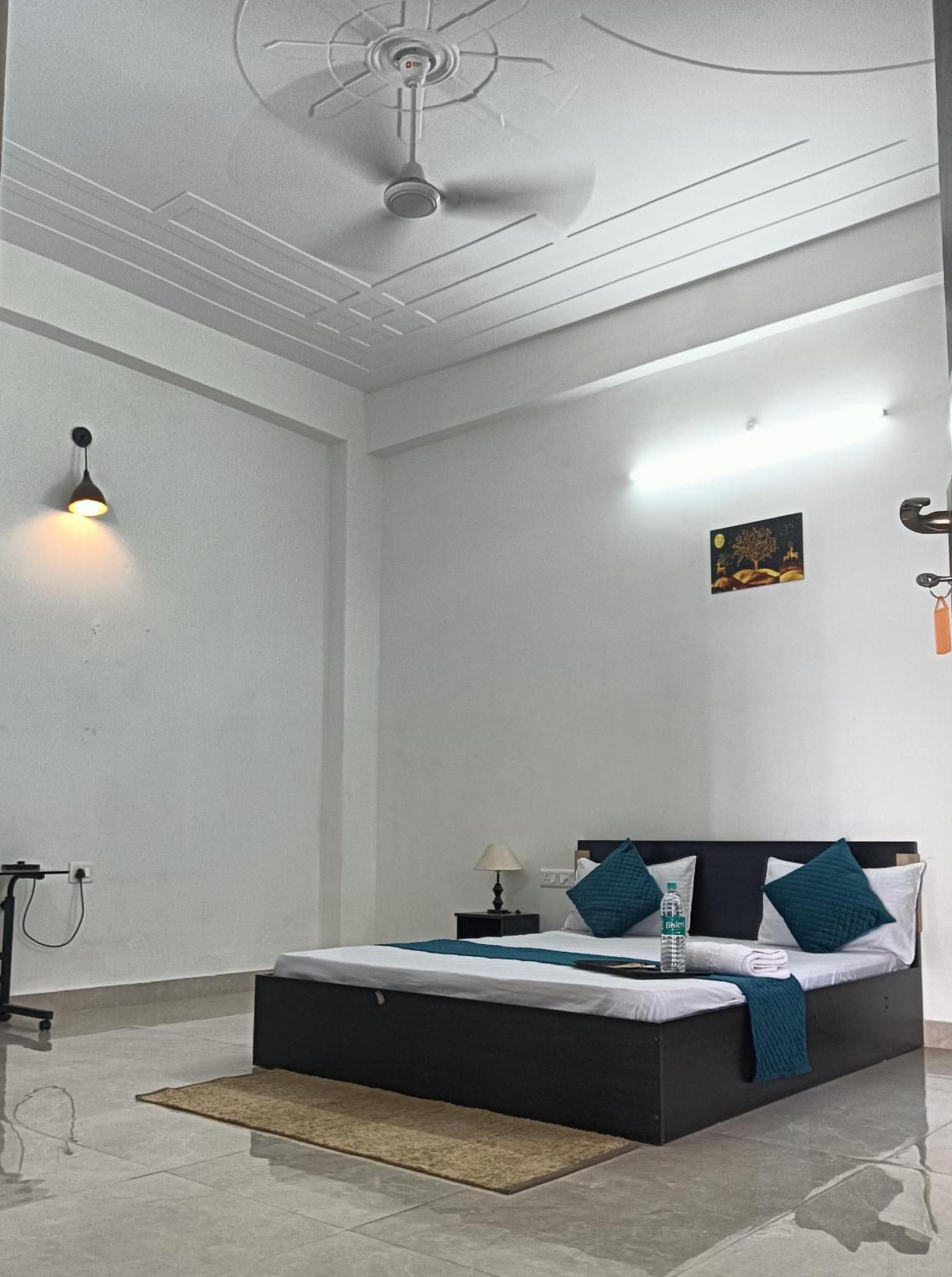 Atulyam Stays Sushant Golf City Lucknow Bagian luar foto