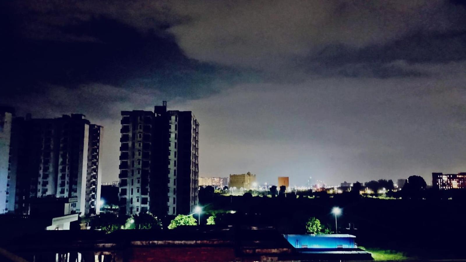 Atulyam Stays Sushant Golf City Lucknow Bagian luar foto