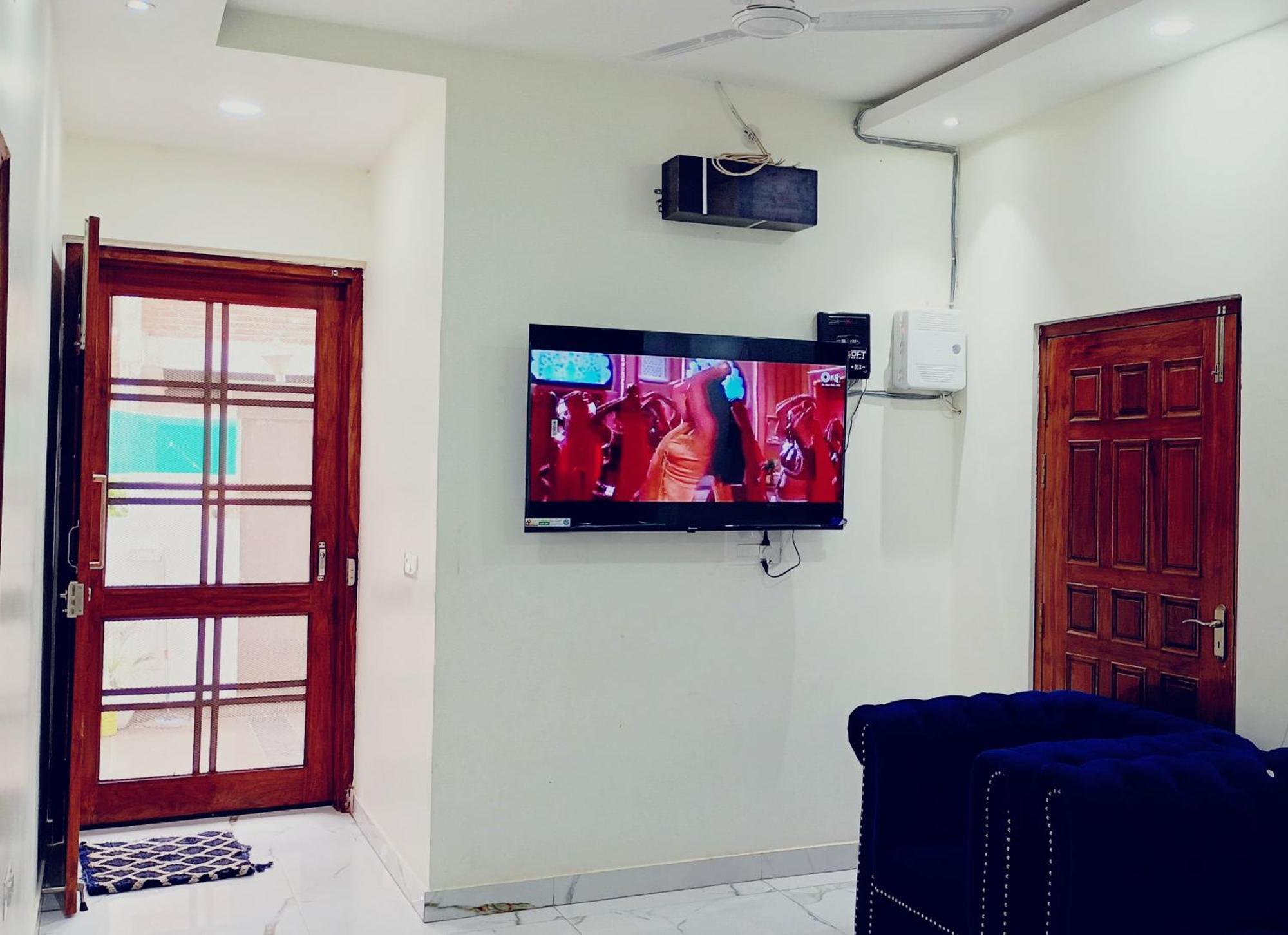 Atulyam Stays Sushant Golf City Lucknow Bagian luar foto